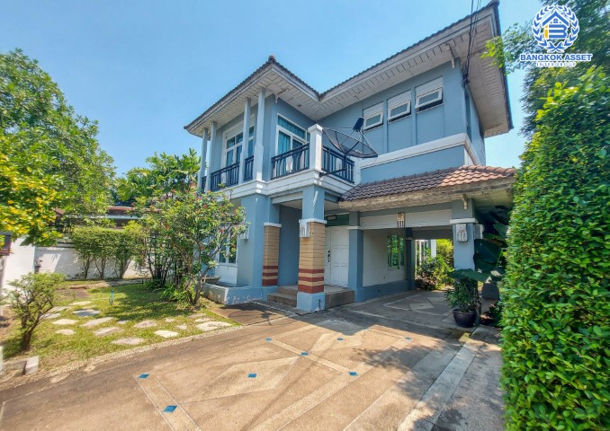 *****บ้านเดี่ยวมือสอง ม.มณีรินทร์ เลคแอนด์พาร์ค ราชพฤกษ์-ติวานนท์ หน้าโครงการติดถนนใหญ่ บนพื้นที่ 94.1 ตร.ว. ฟังก์ชัน 3 ห้องนอน 3 ห้องน้ำ จอดรถได้ 2 คัน บ้านสวยพร้อมอยู่ ทำเลเข้า-ออกเมืองสะดวก เชื่อมต่อถนนหลายเส้นทาง ใกล้เซ็นทรัล แจ้งวัฒนะ และทางด่วนศรีสมาน